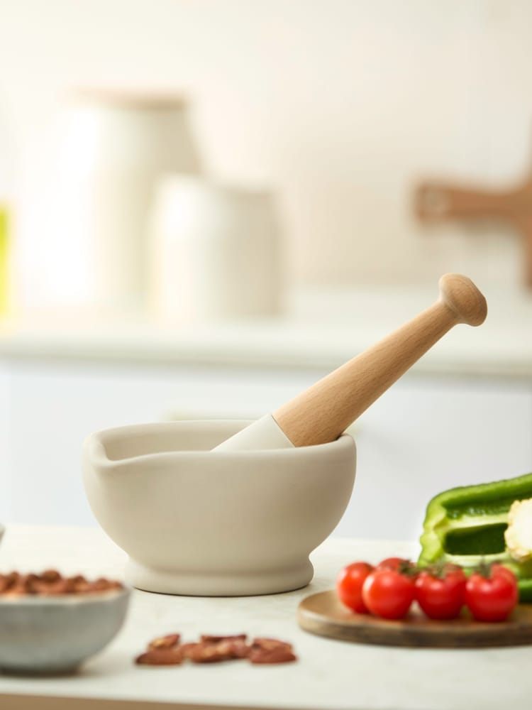 Milton Brook White Size 4 Pestle and Mortar Set - Image 1 of 6
