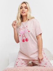 طقم من بيجامة قطن 100% بتصميم أساور مُزيَّنة بعبارة Mon Cheri من Yours Curve - صورة 2 من 5