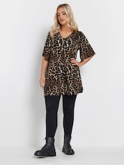 Yours Curve Top com estampa de leopardo e pregas na frente - Imagem 2 de 5