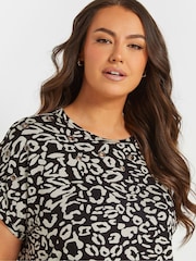 Yours Curve Black Leopard Print Eyelet Detail Top - Image 4 of 5