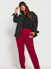 Yours Curve Red New York Logo Stretch Joggers - Image 2 of 5