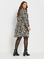 Yours Curve Black Textured Dress - Image 4 of 6