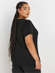 Yours Curve Black Whip Stitch Pocket 100% Cotton T-Shirt - Image 5 of 6