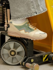 Karhu Cream Aria 95 Trainers - Image 9 of 9