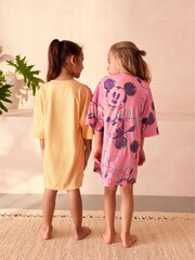 وردي - حزمة من 2 ملابس النوم بطبعة Minnie Mouse مرخصة (2-15 سنة) - صورة 3 من 9