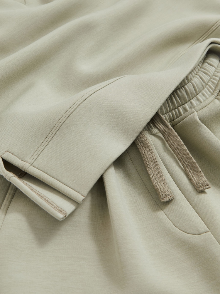 Reiss Sage Joanna Modal-Blend Sweatshirt And Shorts Set - Image 4 of 4