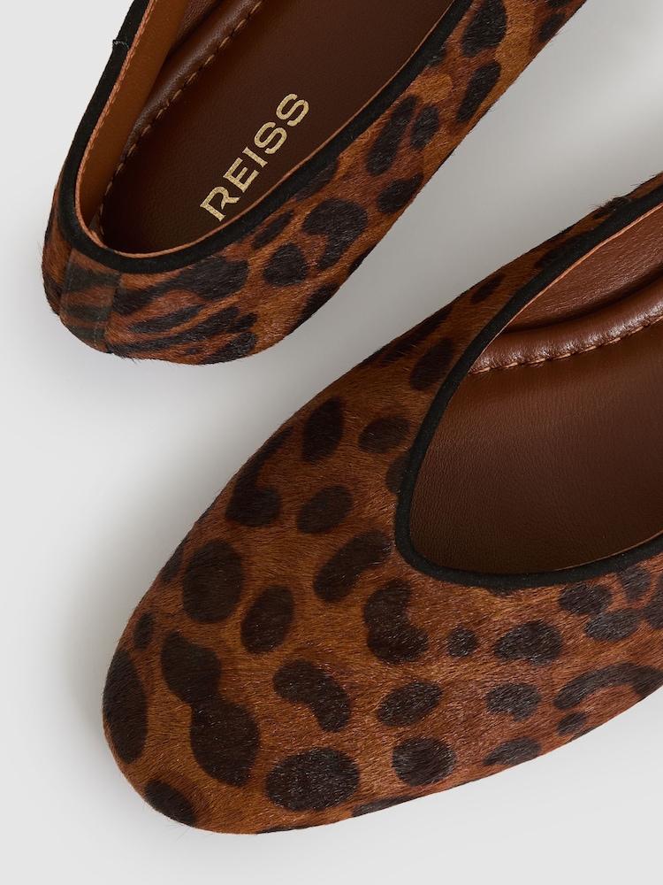 Animal - Reiss Amelia Leather Rounded-Point Toe Ballet Flats - Imagen 4 de 4 Animal - Reiss Amelia Leather Rounded-Point Toe Ballet Flats - Imagen 4 de 4