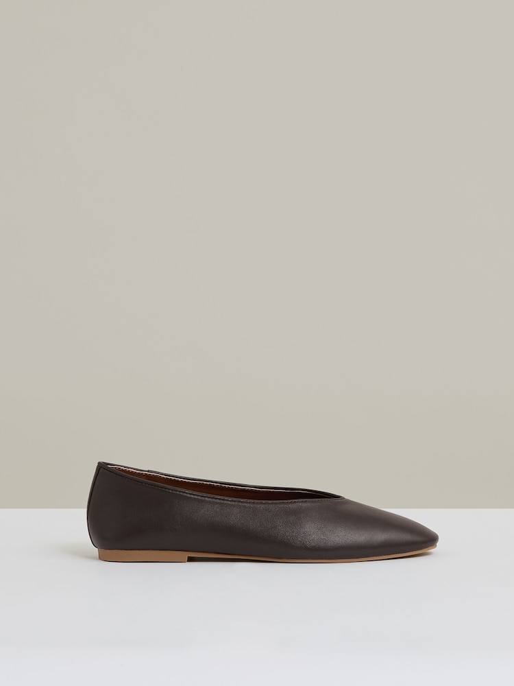 Reiss Chocolate Amelia Leather Rounded-Point Toe Ballet Flats - Image 1 of 5