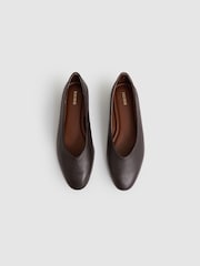 Reiss Chocolate Amelia Leather Rounded-Point Toe Ballet Flats - Image 4 of 5