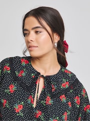 Simply Be Black Floral Collar Detail Blouse - Image 4 of 4