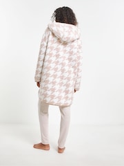 Simply Be Pink Pink Pretty Secrets Quarter Zip Snuggle Top With Ribbed Leggings Lounge Set - Image 3 of 4