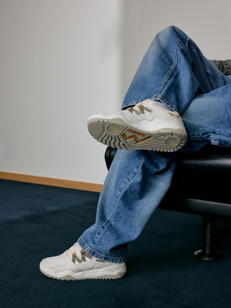 Karhu Off White Fusion XT Trainers - Image 9 of 9 Karhu Off White Fusion XT Trainers - Image 9 of 9