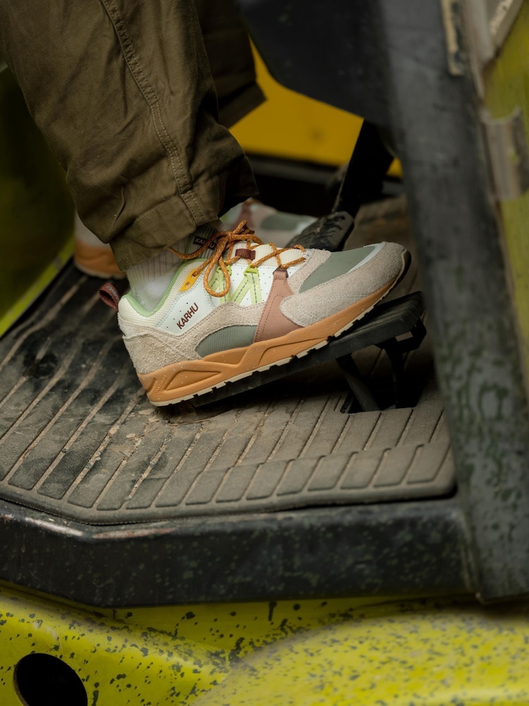Karhu Cream Fusion 2.0 Trainers - Image 8 of 8