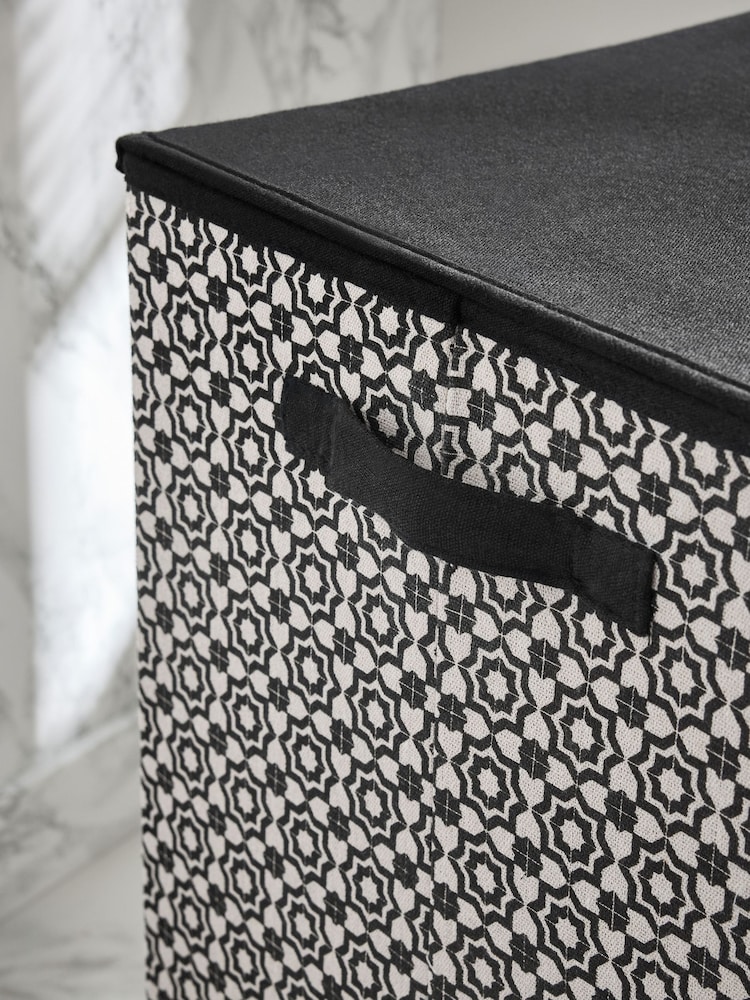 Black/White Geo Laundry Basket - Image 5 of 5 Black/White Geo Laundry Basket - Image 5 of 5