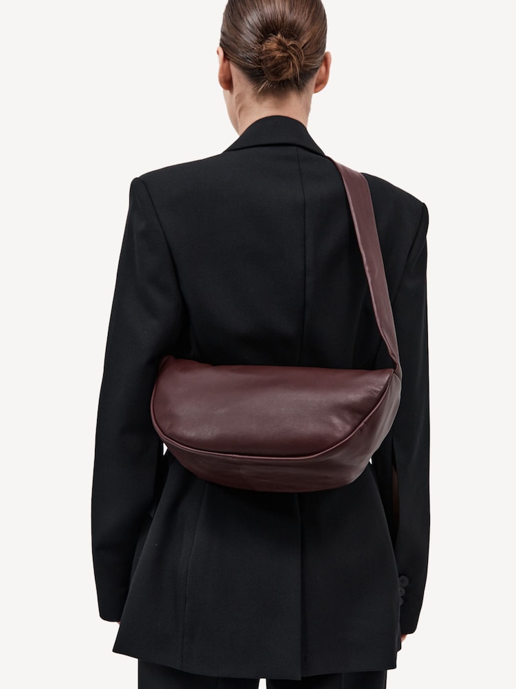 St Agni Red Soft Crescent Bag - Image 2 of 10