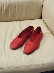 St Agni Red Soft Glove Ballet Flats - Image 11 of 11