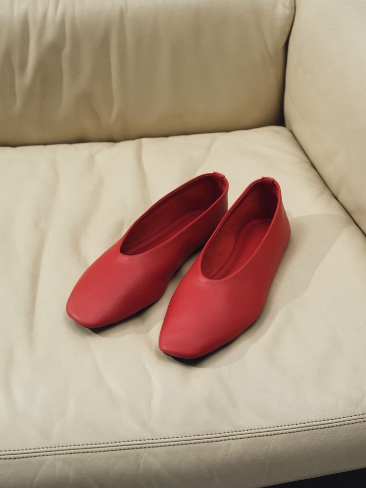 St Agni Red Soft Glove Ballet Flats - Image 11 of 11