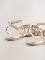 Goldfarbenes Leder - Forever Comfort® Soft Woven Strappy Sandals - Bild 7 von 9