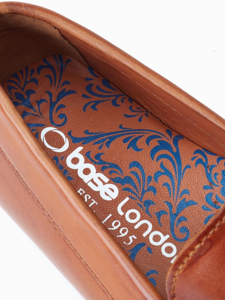 rjava - Base London Collins Slip On Rjavi mokasini - Slika 6 iz 6 rjava - Base London Collins Slip On Rjavi mokasini - Slika 6 iz 6