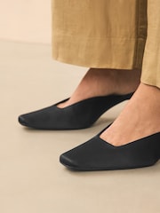 Black Forever Comfort® Chisel Closed Toe Mules - Image 2 of 9