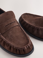 Čokoladno rjav semiš - Forever Comfort® Premium Leather With Motionflex Ruched Loafers - Slika 5 iz 5