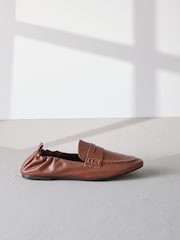 Tan Brown Signature Premium Leather Ruched Back Round Toe Loafers - Image 3 of 7