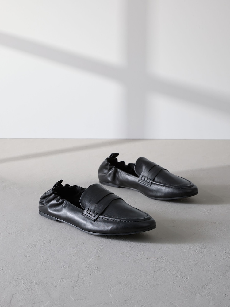 Black Signature Premium Leather Ruched Back Round Toe Loafers - Image 2 of 7