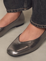 Pewter - Sapatilhas de couro Forever Comfort® com bico quadrado - Imagem 8 de 9