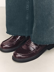 Berry Red - Forever Comfort® Round Toe Chunky Platform Loafers - Imagem 2 de 11