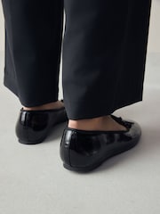 Schwarzes Lackleder - Forever Comfort® Round Toe Ballerina Shoes - Bild 9 von 9
