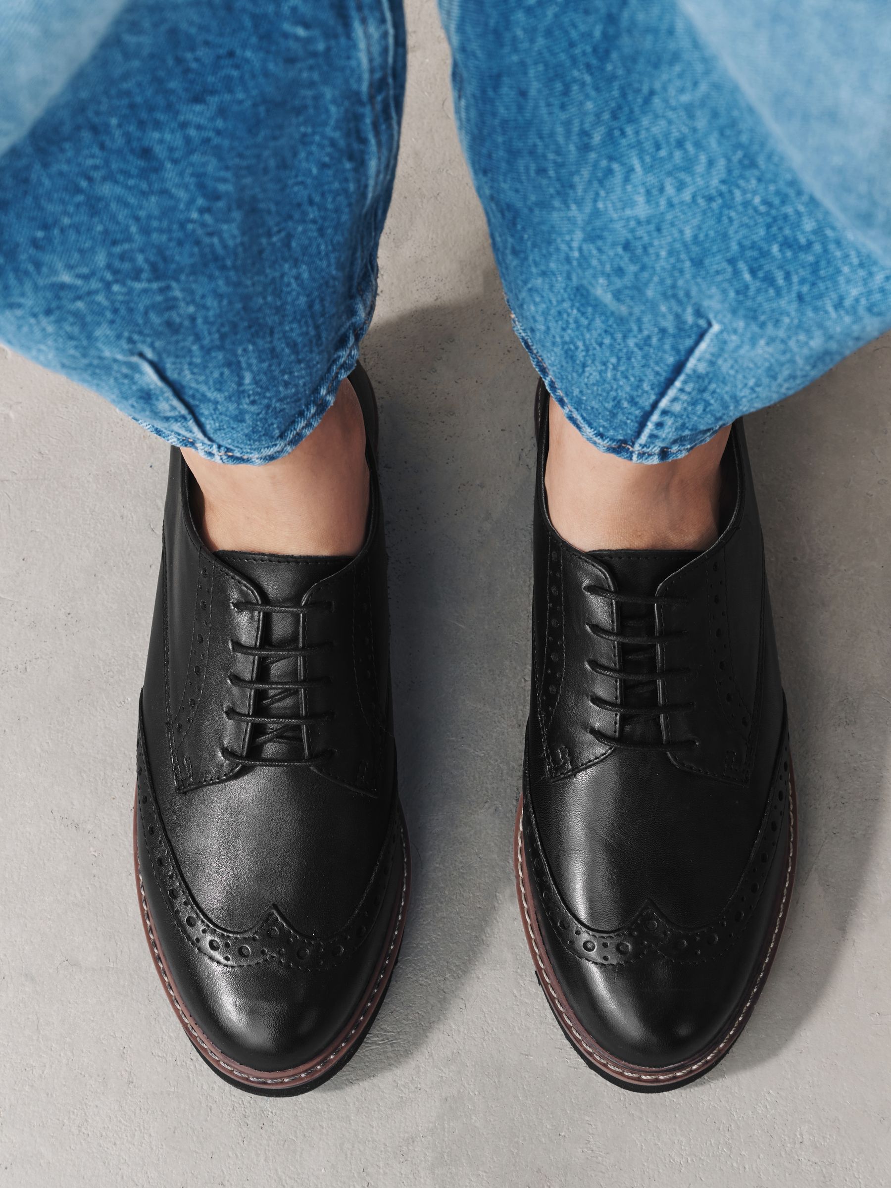 新品FOREVER YOUNG ブラックリード Buy Black Forever Comfort® Leather Brogue Detailing Chunky Sole