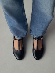 Negro - Forever Comfort® Leather T-Bar Mary Jane Shoes - Imagen 11 de 13