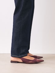 Rojo baya - Forever Comfort® Pointed Toe Slingback Shoes - Imagen 2 de 8