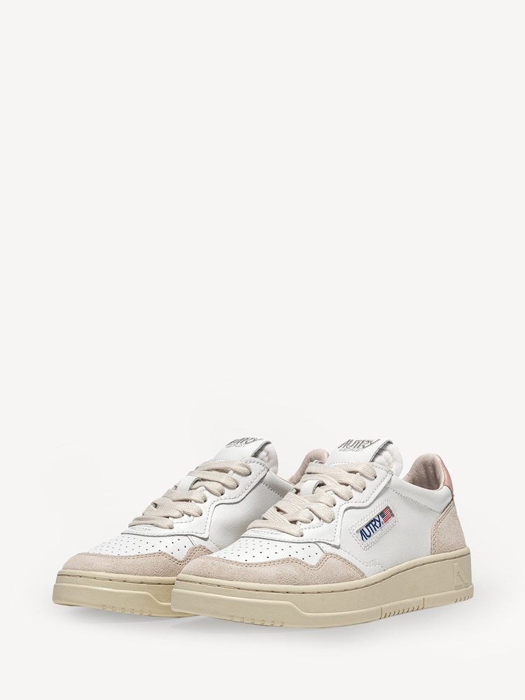 AUTRY Light Pink Womens Medalist Low Trainers - Image 2 of 6