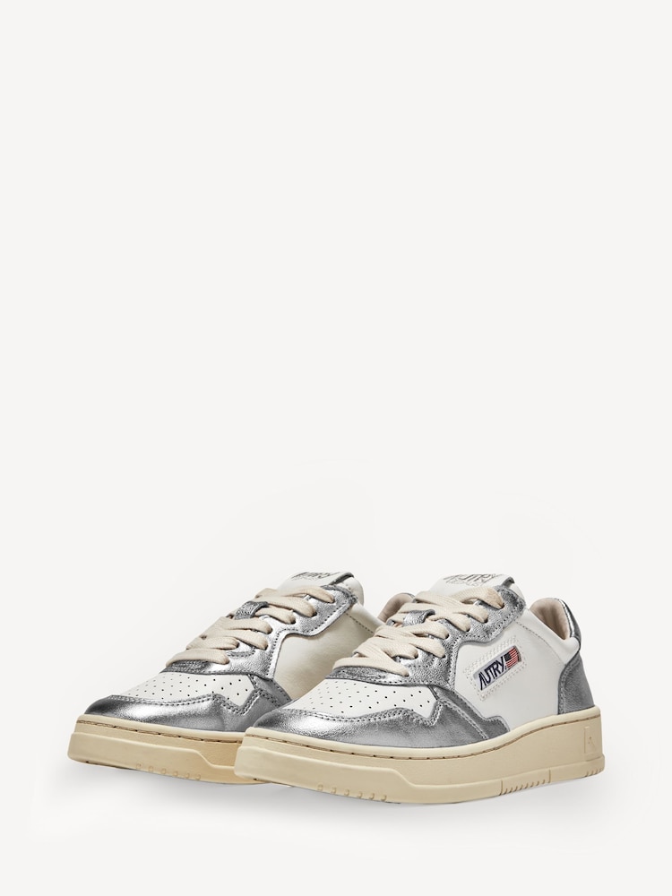 AUTRY Silver Womens Medalist Low Trainers - Image 2 of 6