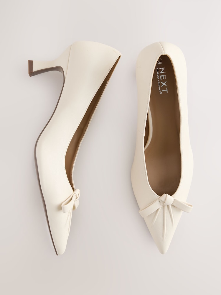 Crema hueso - Forever Comfort® Bow Court Heels - Imagen 1 de 5 Crema hueso - Forever Comfort® Bow Court Heels - Imagen 1 de 5