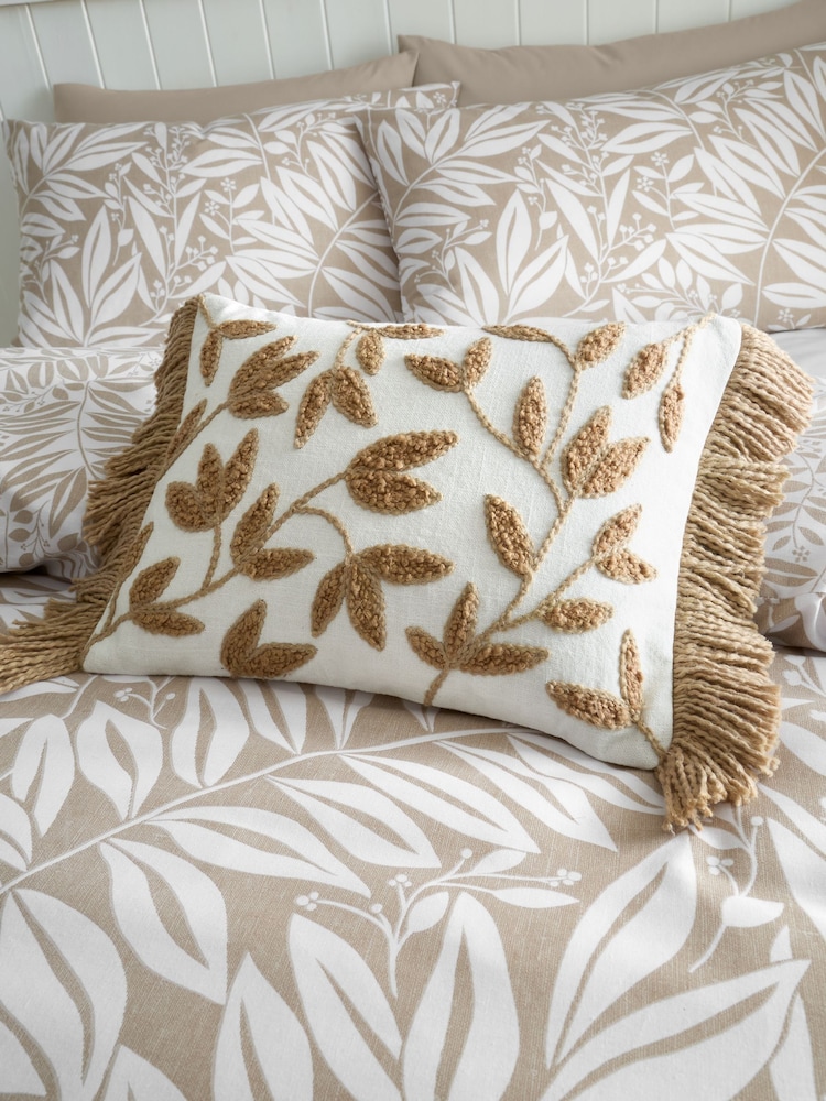 Catherine Lansfield Tufted Sorrel Leaf Cotton Cushion - Изображение 1 из 2