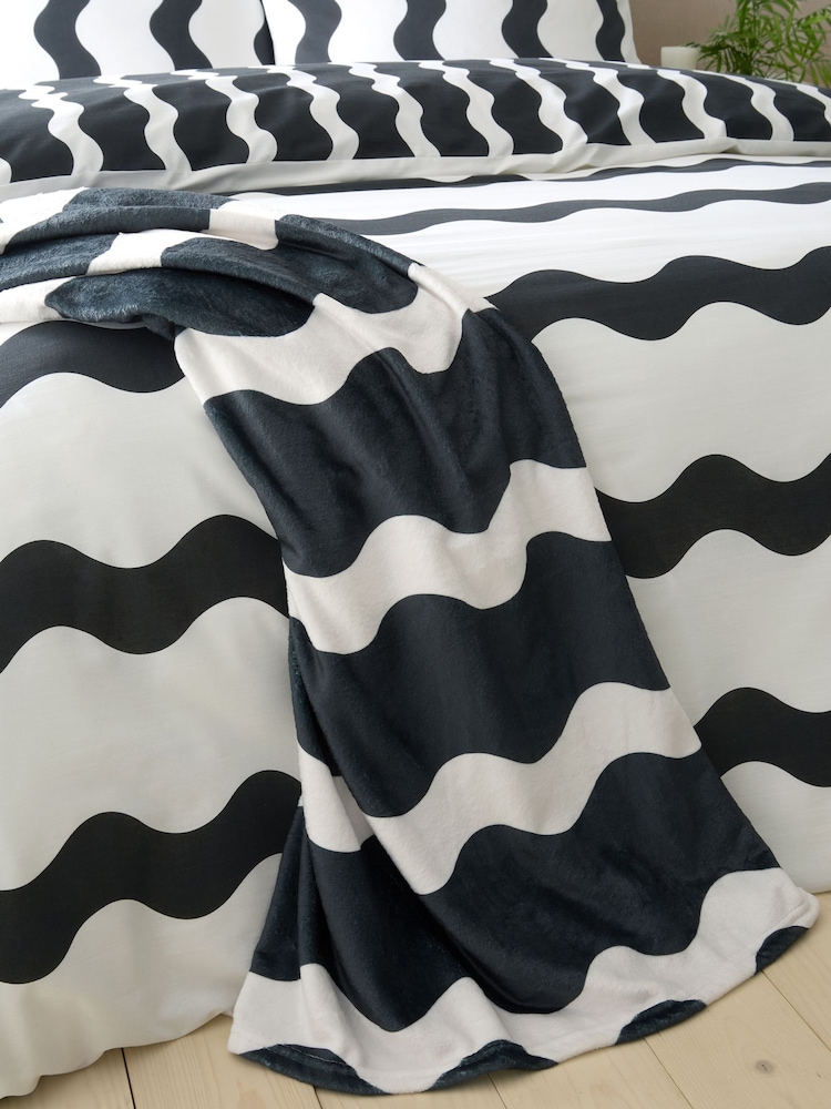 Sassy B Oversized Waves Reversible Throw - Imagen 2 de 4
