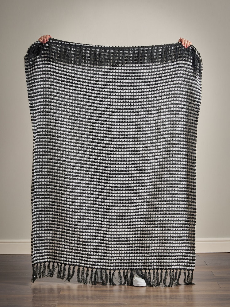 Catherine Lansfield Black Stab Stitch Throw - Image 4 of 4 Catherine Lansfield Black Stab Stitch Throw - Image 4 of 4