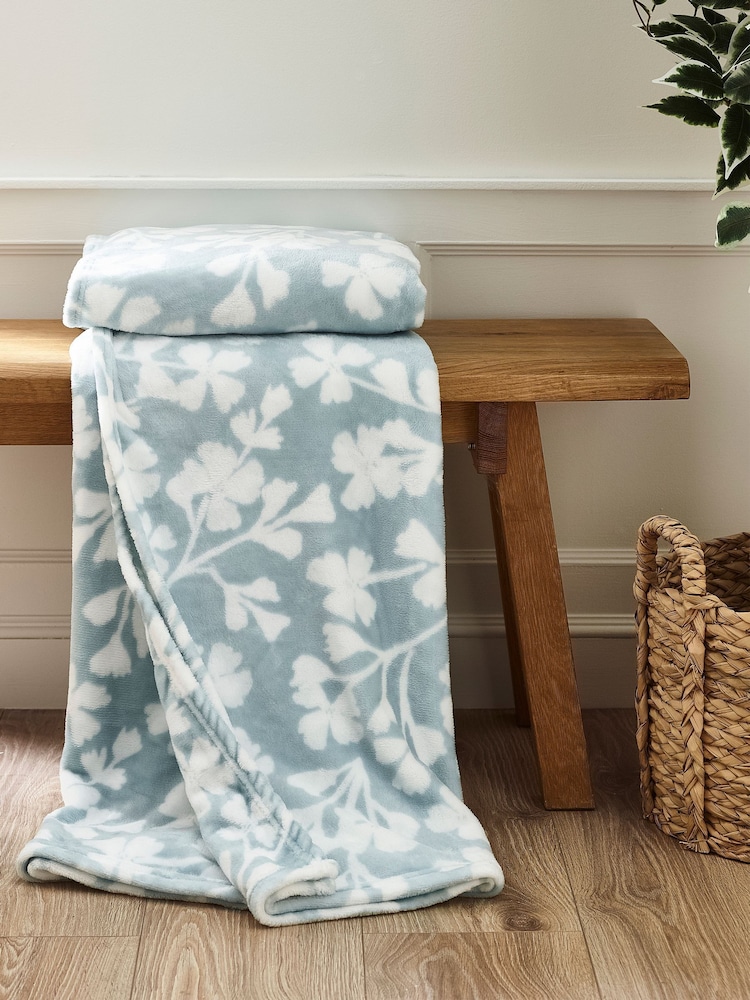 Catherine Lansfield Duck Egg Brooke Floral Cosy Fleece Large Throw - Image 1 of 3