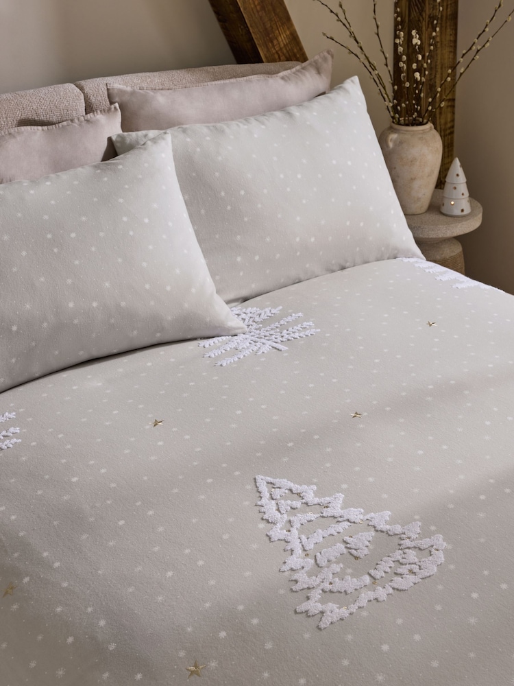 Natural Trees Christmas Brushed Tufted Duvet Cover and Pillowcase Set - Image 2 of 4