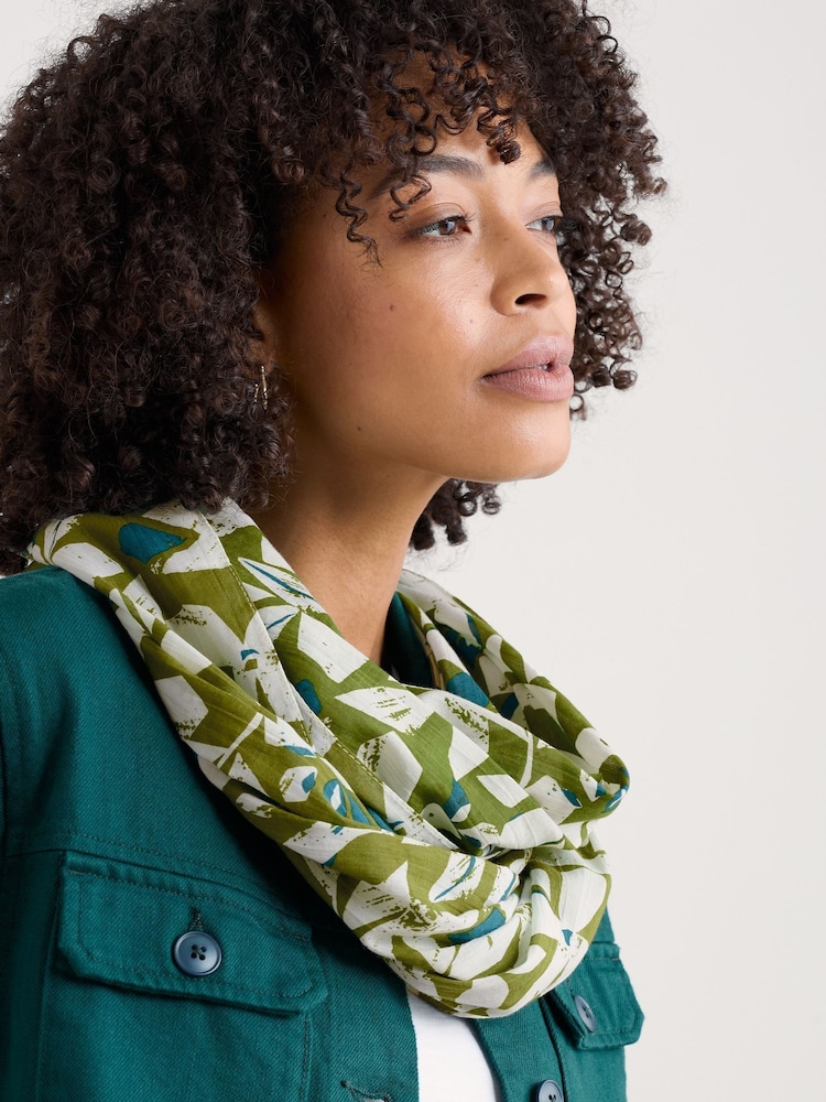 Seasalt Cornwall Green Summer Circle Scarf - Image 2 of 5