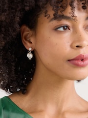Seasalt Cornwall White Corsage Pearl and Bead Earrings - Image 3 of 4