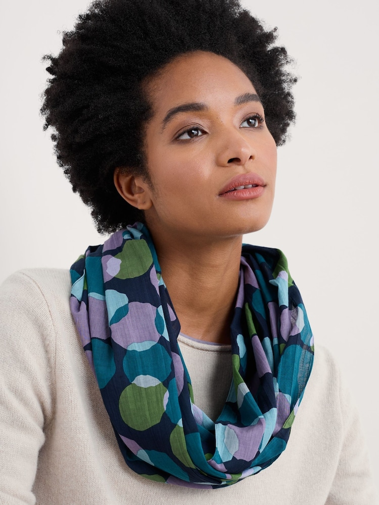 Seasalt Cornwall Blue New Everyday Circle 100% Cotton Scarf - Image 5 of 5 Seasalt Cornwall Blue New Everyday Circle 100% Cotton Scarf - Image 5 of 5