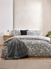 Catherine Lansfield Blocks Geo Reversible Duvet Cover Set - Изображение 1 из 4