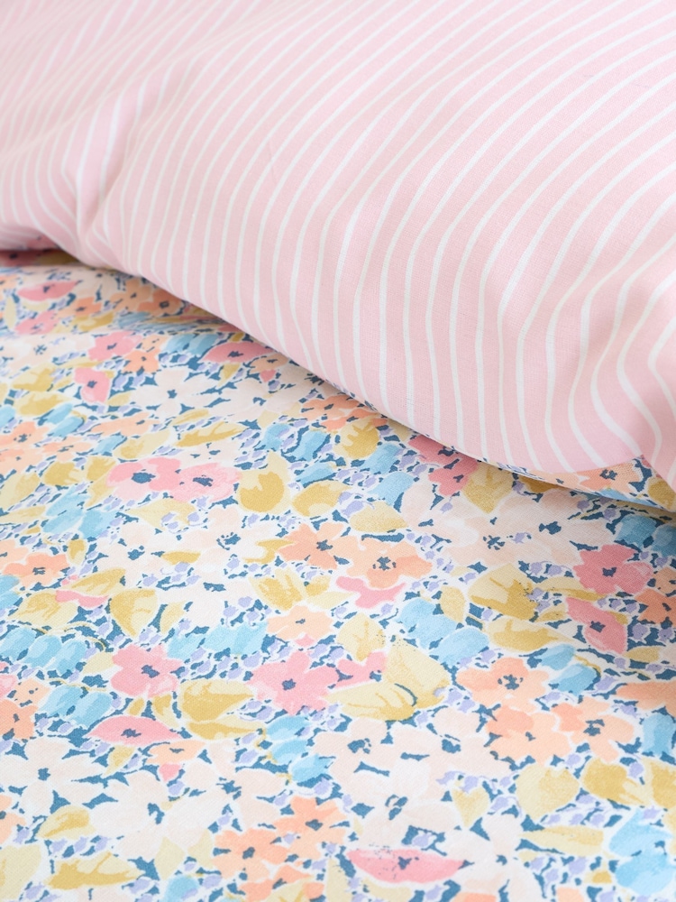 Catherine Lansfield Pink Darcy Floral Reversible Duvet Cover Set - Image 4 of 4 Catherine Lansfield Pink Darcy Floral Reversible Duvet Cover Set - Image 4 of 4