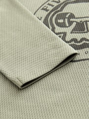 رمادي تزلج - Graphic Long Sleeve Textured T-Shirt (3-16yrs) - صورة 4 من 4
