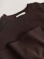 Chocolate marrom - Camiseta pesada de manga comprida com gola redonda - Imagem 7 de 8