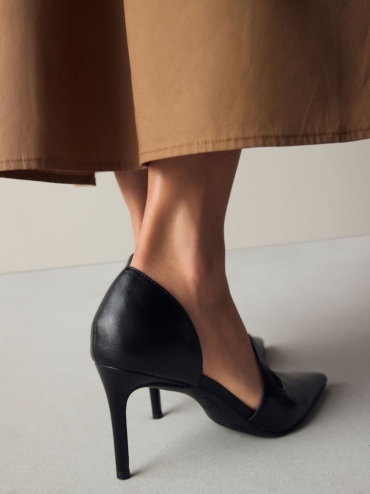 Negro - Forever Comfort® Premium Leather Asymmetric Court Heels - Imagen 8 de 8 Negro - Forever Comfort® Premium Leather Asymmetric Court Heels - Imagen 8 de 8
