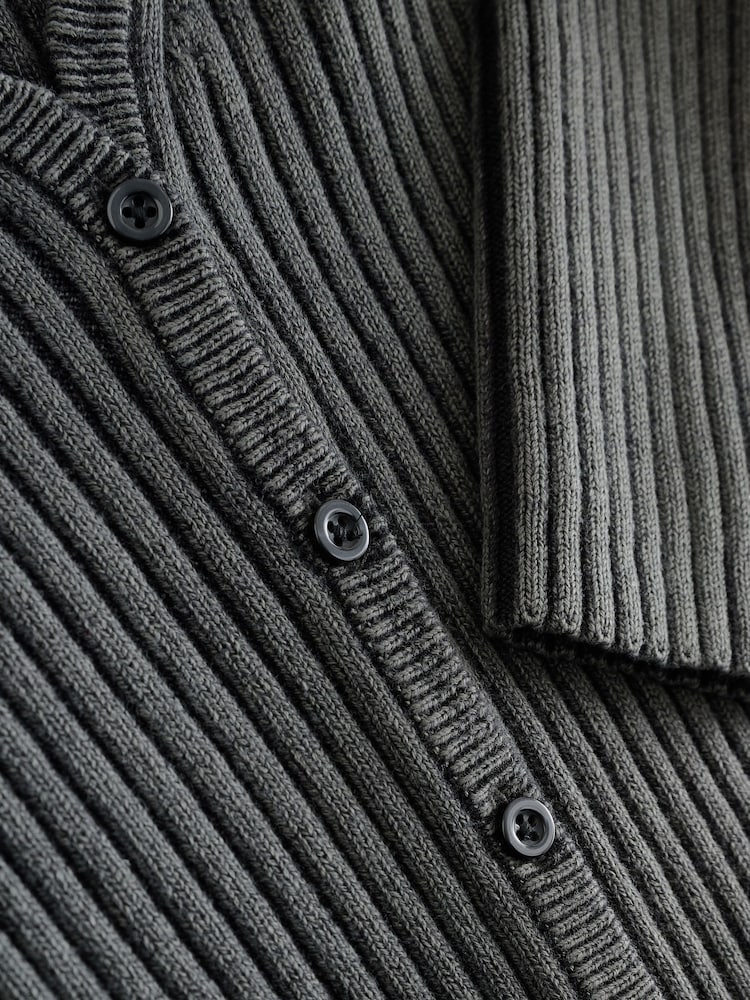 Gap Black Cropped Plaited Rib Cardigan - Image 7 of 7 Gap Black Cropped Plaited Rib Cardigan - Image 7 of 7